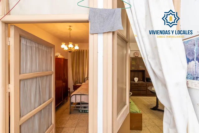 Piso para reformar junto a Plaza Einstein – 3 dormitorios y vistas despejadas — 19