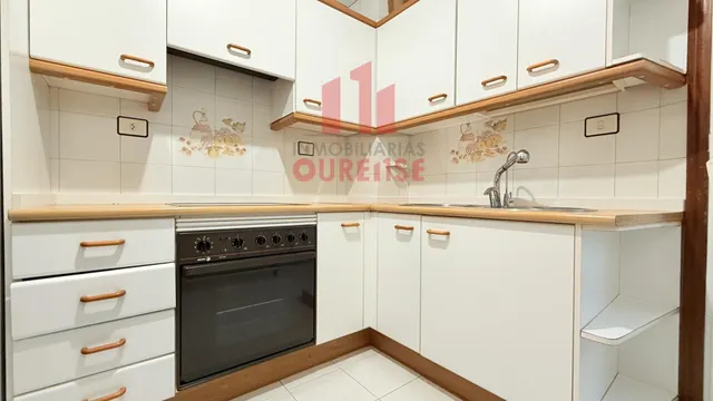 Apartamento con todos los servicios y preciosas vistas en pleno centro de Ourense — 12