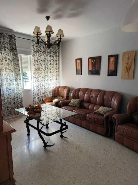Estupenda casa adosada en Alanis con amplio patio!!! — 2