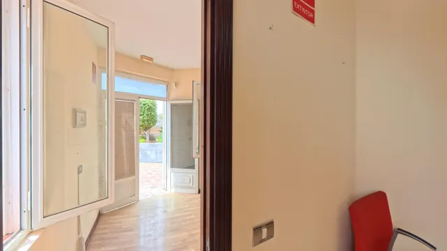 LOCAL COMERCIAL EN ESQUINA CON DOS FACHADAS | LOS OLIVOS, ADEJE — 29