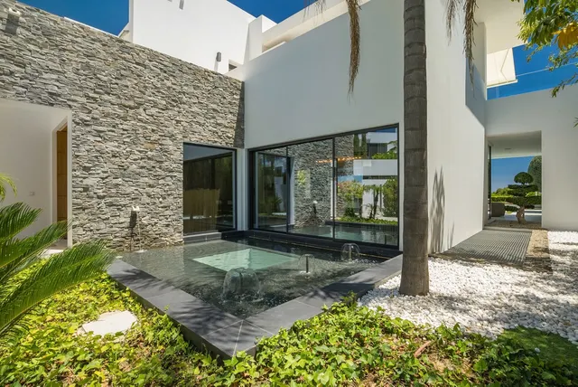 Chalet 5 habitaciones 868m² en venta - Costa del Sol — 8