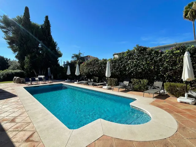 Chalet 7 habitaciones 550m² en venta - Marbella — 12