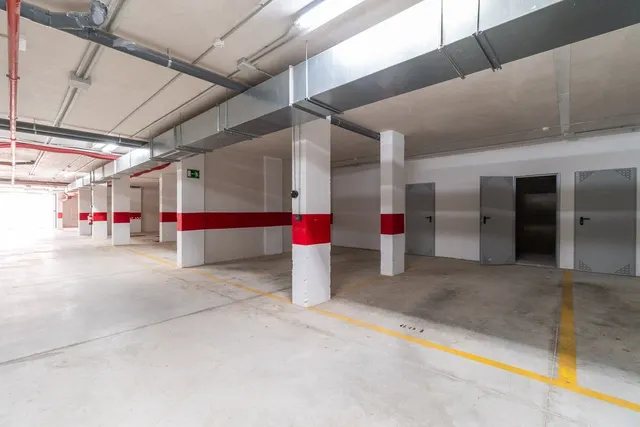 Apartamento 2 habitaciones 81m² en venta - PAU 8 — 32