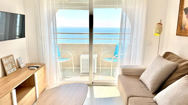 .ESTUDIO CON VISTAS AL MAR EN EMPURIABRAVA