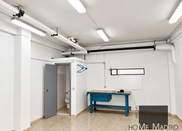 ESTUDIO HOME MADRID OFRECE local comercial de 36 m2, a pie de calle en el barrio de Ciudad Lineal. — 6