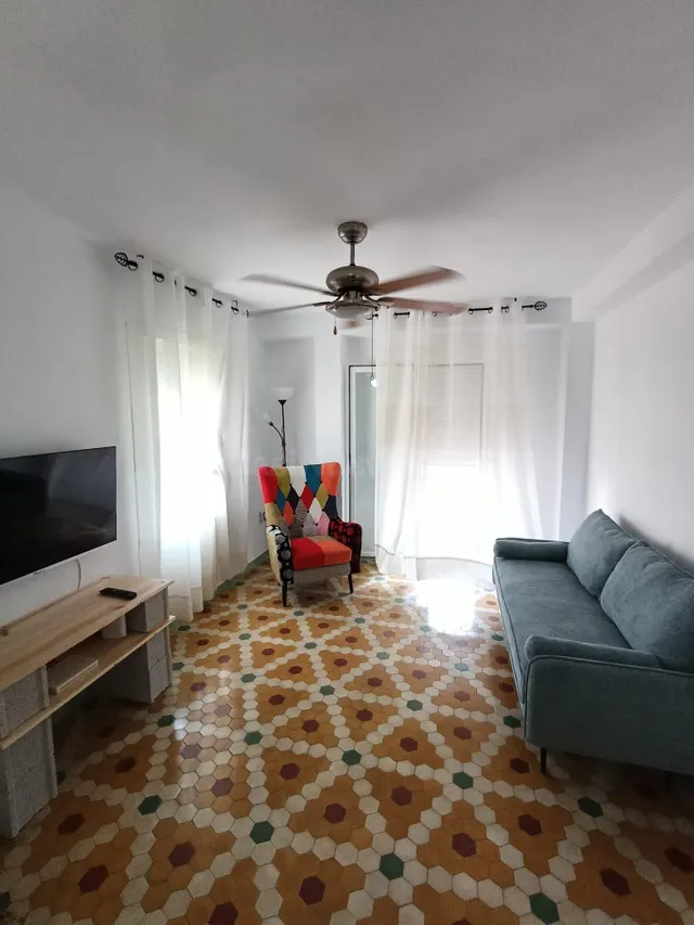 Vivienda totalmente reformada en Ciudad Jardín !! Ideal Estu - foto 3