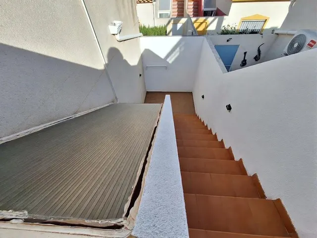Chalet pareado con amplia parcela y grandes posibilidades de ampliación en Castalla internacional — 25