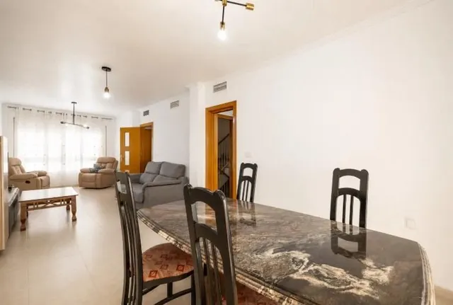 Duplex de 5 dormitorios y sotano privado — 7