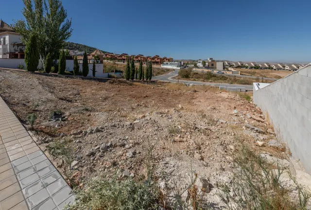 ¡¡ Solar Urbano con proyecto Básico !! — 27