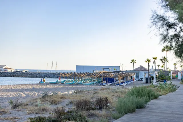 ESPECTACULAR VILLA DE LUJO EN ALQUILER EN 1ª LÍNEA DE PLAYA DE CABOPINO CON MARAVILLOSAS VISTAS AL MAR — 40