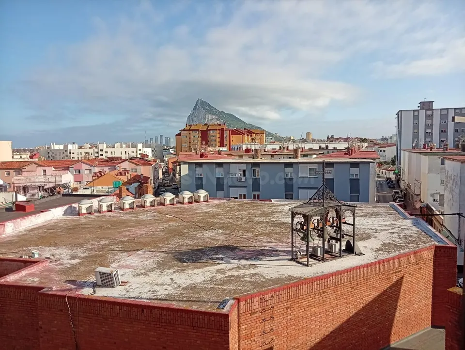 Piso en La Línea de la Concepción