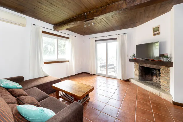 UNA CASA UNICA CON ENCANTO, ESPACIO Y VISTAS EN EL CORAZON D - foto 5