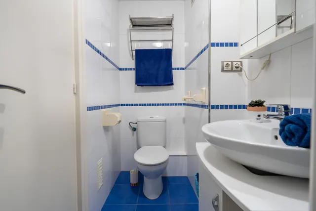 Amplia vivienda centrica en una de las mejores zonas de Almeria — 24