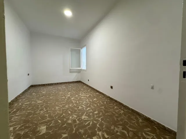 PISO DE 3 habitaciones Y ASCENSOR EN MANRESA — 11