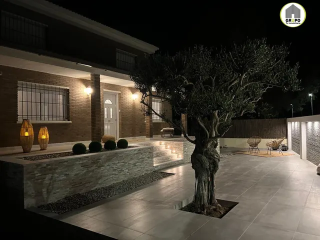 Casa reformada de tres plantas con piscina, jacuzzi, gimnasio, sauna  y vistas a parque natural — 48