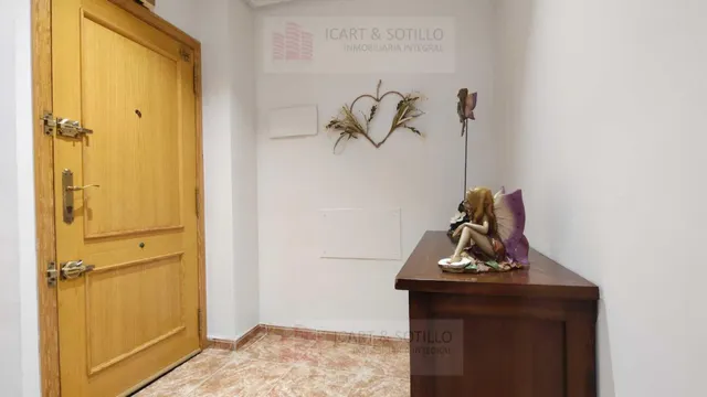 MAGNÍFICO PISO DE CUATRO DORMITORIOS Y GARAJE EN EL CASCO URBANO DE VINAROZ PARA ENTRAR A VIVIR — 14