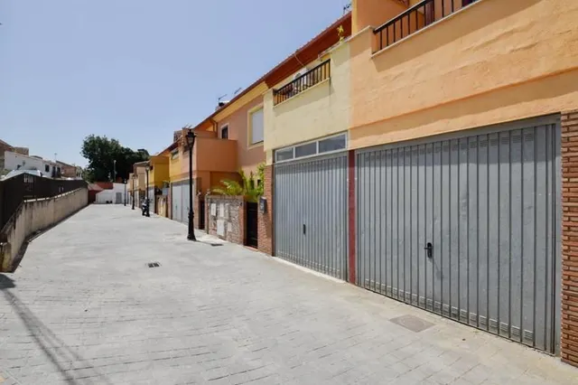 CASA PAREADA EN ALHENDÍN, GRANADA — 34
