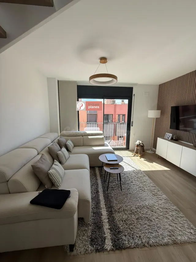ÁTICO DÚPLEX CON TERRAZA, PARQUING Y TRASTERO - foto 2