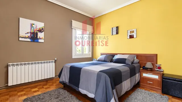 Amplia vivienda reformada situada en el couto. — 16