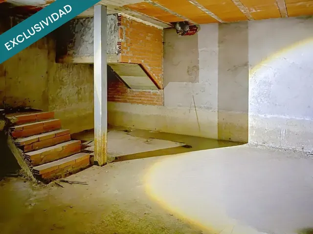 LOCAL COMERCIAL EN ESQUINA – Calle Santa Ana 2, CENTRO DE LEÓN · 93 m² con posible salida de humos junto al BARRIO HÚMEDO — 13