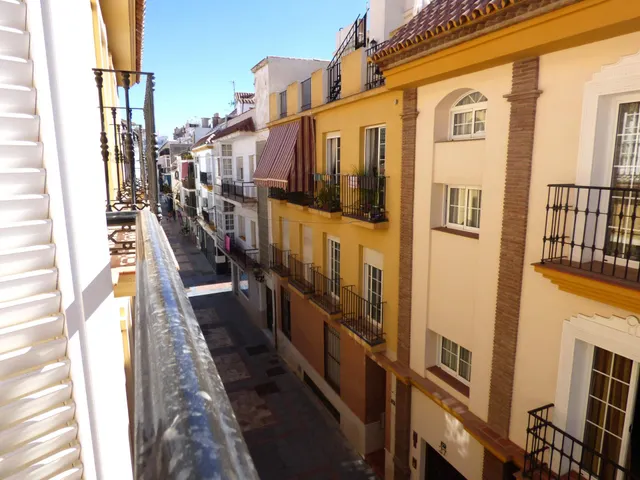 Fuengirola centro. 2 dormitorios. a un paso de la playa y todos los servicios. — 13