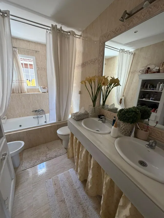 UNIFAMILIAR EN VENTA EN CALLE JUAN GRIS — 17