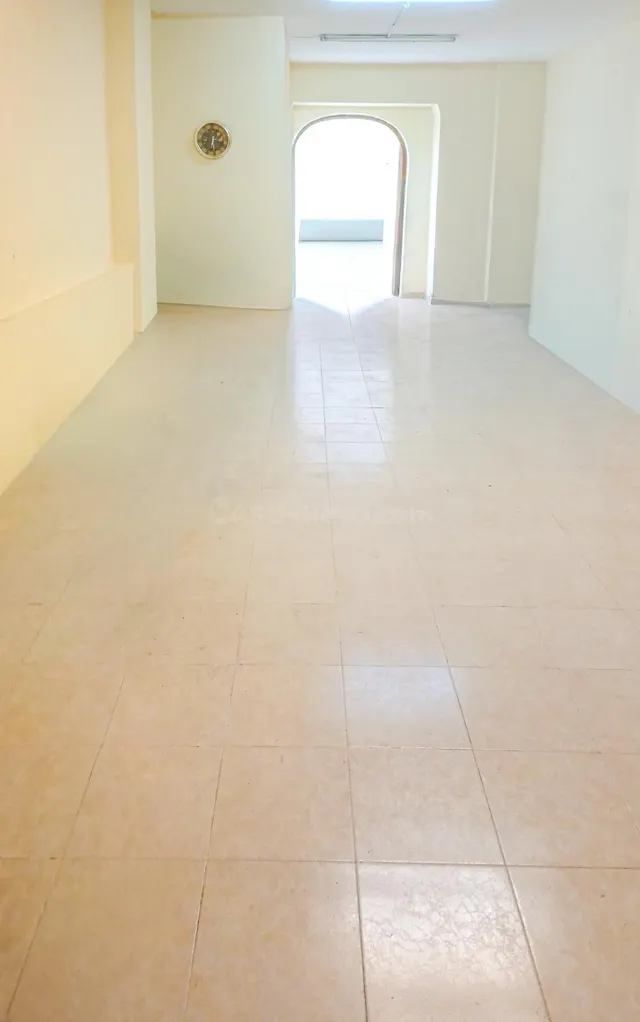 OPORTUNIDAD VENTA LOCAL DÚPLEX CON ENTRADAS INDEPENDIENTES D - foto 3