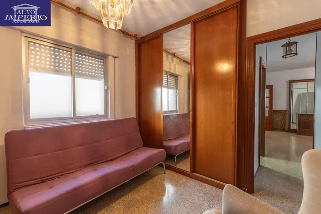 Estupendo piso  en la última planta en calle doctor azpitarte — 27