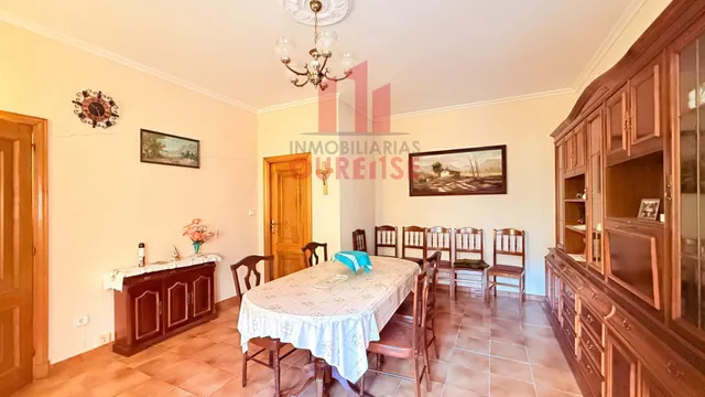 CASA TRADICIONAL DE PIEDRA CON GRAN PARCELA Y ANEXOS EN ABAVIDES (OURENSE) — 10