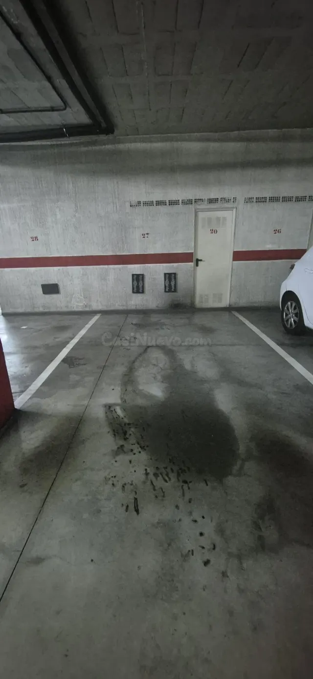Piso frente al centro comercial con garaje y trastero — 19