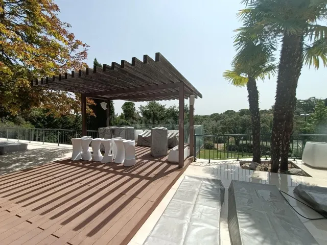 Espectacular chalet independiente con piscina - foto 4