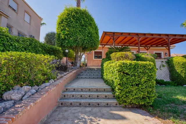 GRAN VILLA DE LUJO EN ORIHUELA COSTA, 4 HAB, 3 BAÑOS - foto 5