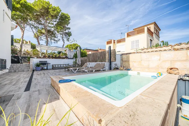 Chalet reformado con piscina, dos apartamentos independientes y garaje en Las Maravillas — 5