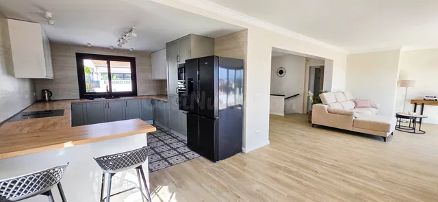 Chalet 4 habitaciones 271m² en venta - Costa del Sol — 4
