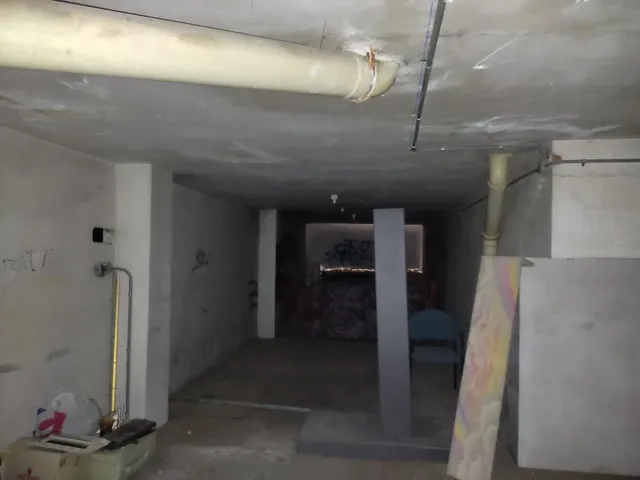 LOCAR HACIENDO ESQUINA FICCIA ,, con 5 escaparates JUNTO A CONSUM — 17
