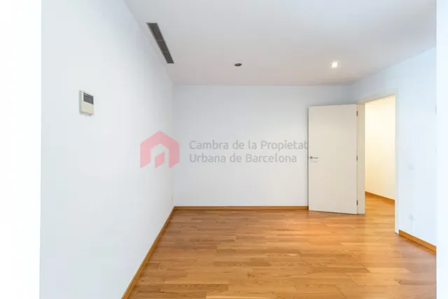 Vivienda esquinera y con encanto en el corazón del Eixample con el estilo clásico de la ciudad de Barcelona. — 5