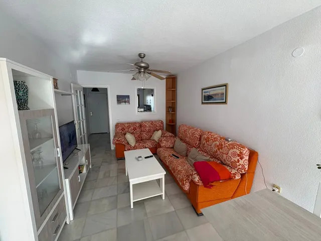 Casa adosada con dos patios privados y piscina comunitaria en Caleta de Vélez — 6