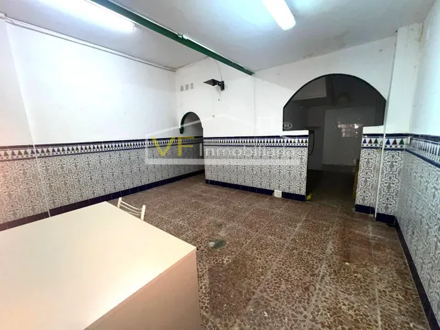 ¡Estupendo local en Olletas! — 23