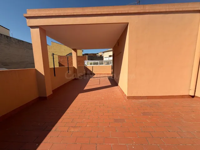 GRAN CASA DE PUEBLO, CON UN GRAN GARAJE - foto 5