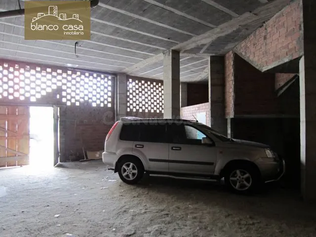 Venta de local y entreplanta junto a IES Alfredo Brañas - foto 5