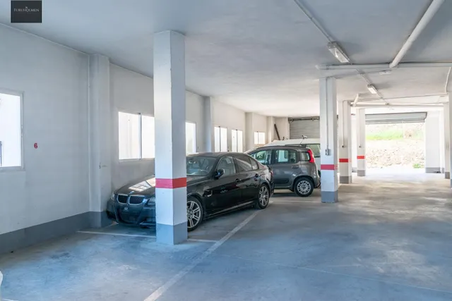 Local con 238m2 en centro de Guejar Sierra — 11