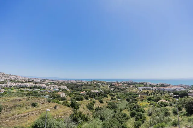 Chalet con Vistas al Mar  y la Montaña – Ubicación Privilegiada — 17