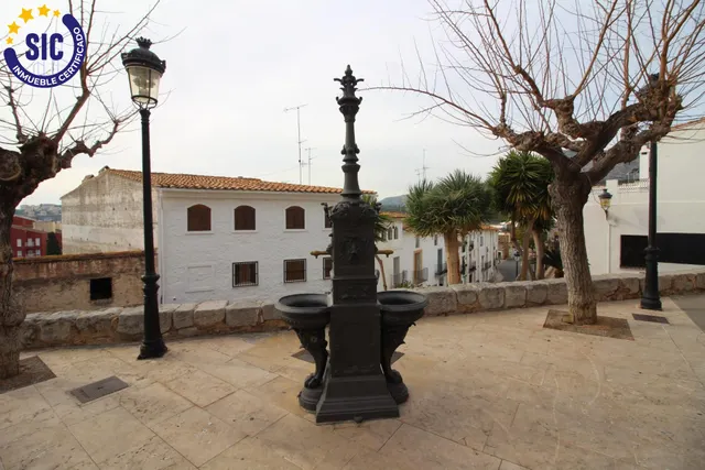 Parcela, solar o patio en el centro y casco histórico de Oropesa, particular o promotor — 12