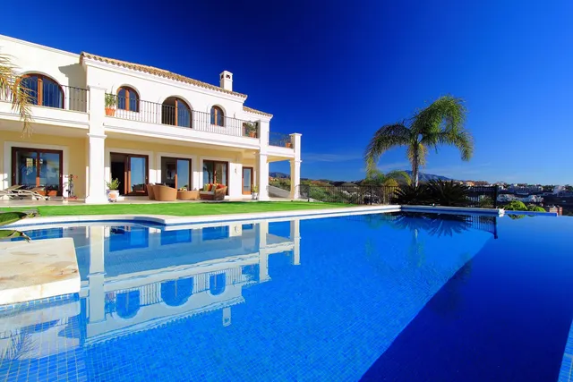 Villa 4 habitaciones 560m² en alquiler - Costa del Sol — 15
