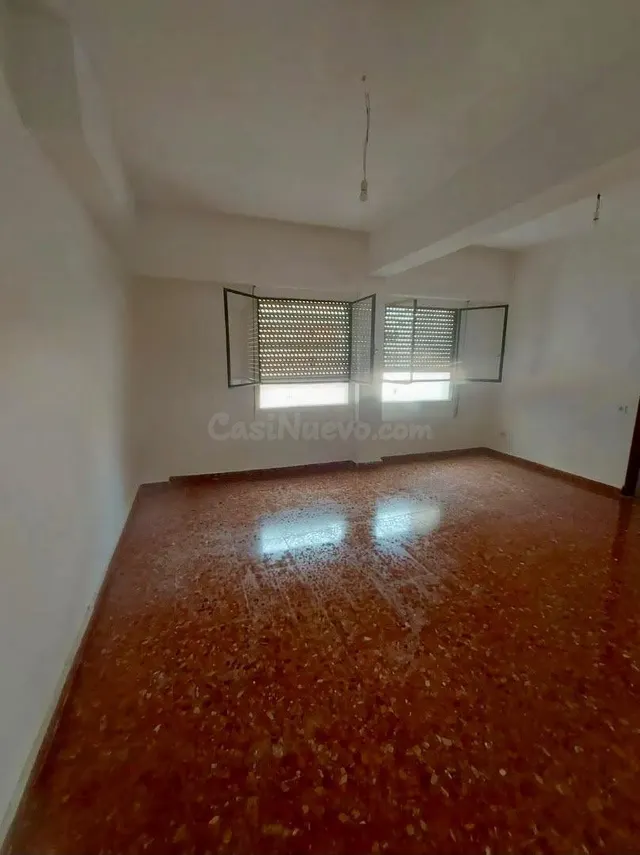 PISO DE 3 DORMITORIOS JUNTO AL JARDÍN DEL SALITRE | 6ª PLANTA, ASCENSOR Y MUCHA LUZ — 5