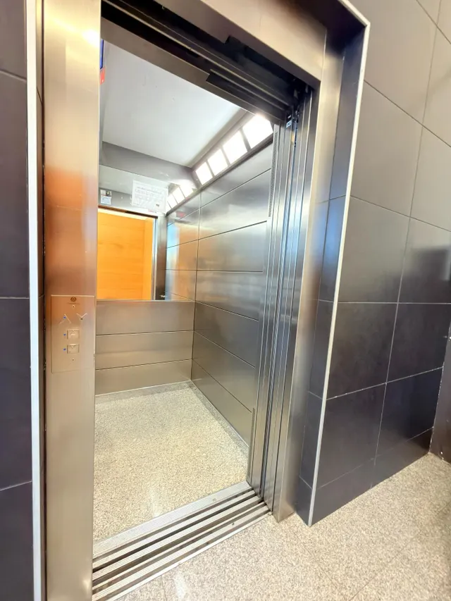 Estupendo piso para entrar a vivir. Zona Benisaudet. — 40