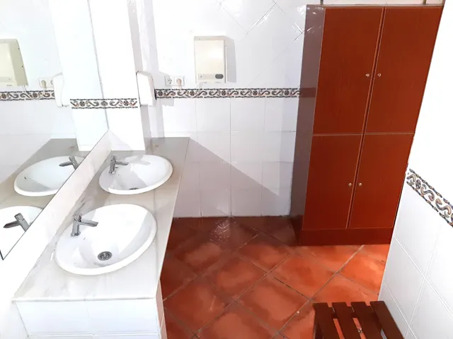 Amplio Local Comercial de 600 m2 en Ubicación Estratégica de Calahonda Baja — 41