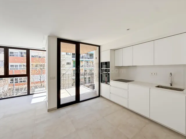 Apartamento de Obra Nueva de 1 Dormitorio con Piscina, Gimna