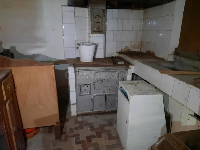 CASA CON FINCA EN ZONA URBANA PARA REFORMAR EN SANTA CECILIA - foto 4