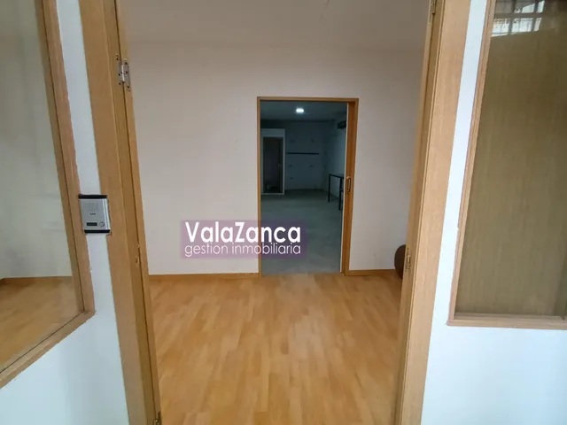 Valazanca alquila Local Comercial — 11